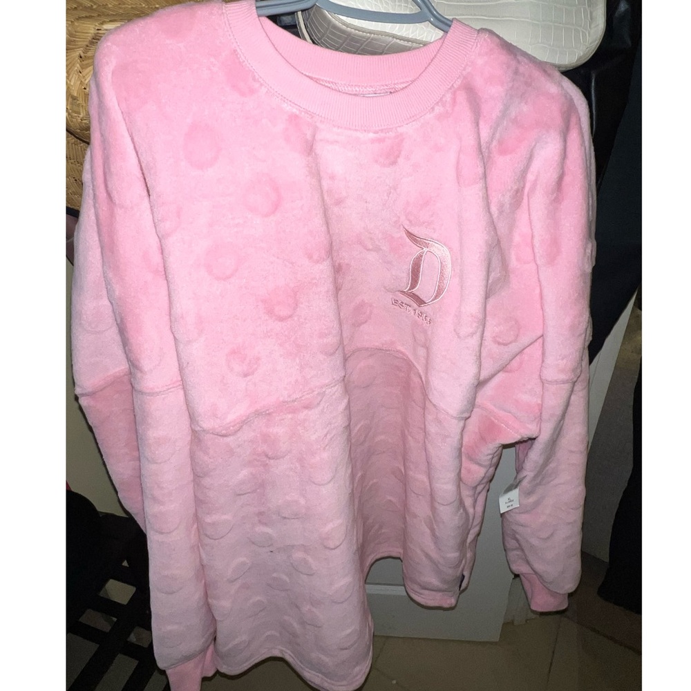Disneyland fuzy long sleeve